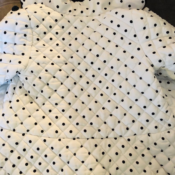 Girls white and black quilted jacket 4t - Picture 5 of 5